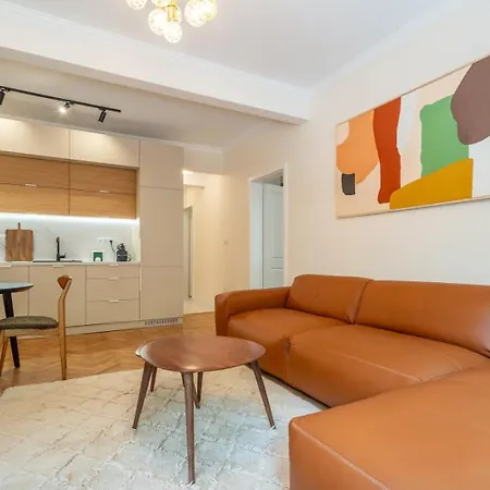 Appartement Stylish Two-bedroom Haven Near Doctor Garden