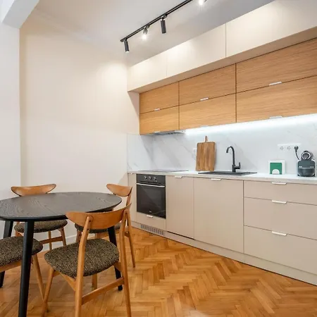 Stylish Two-bedroom Haven Near Doctor Garden Sofia
