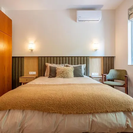 Stylish Two-bedroom Haven Near Doctor Garden Apartment