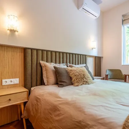 Stylish Two-bedroom Haven Near Doctor Garden