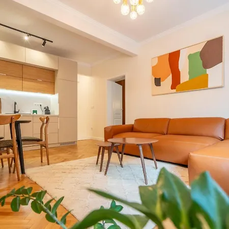 Stylish Two-bedroom Haven Near Doctor Garden Apartament Sofia