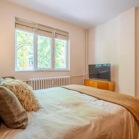 Stylish Two-bedroom Haven Near Doctor Garden