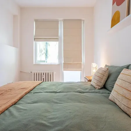 Stylish Two-bedroom Haven Near Doctor Garden
